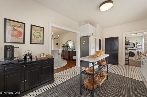 Tiny photo for 528 W Glenwood Ave, Knoxville, TN 37917 (MLS # 1338293)