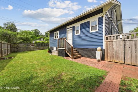 Tiny photo for 528 W Glenwood Ave, Knoxville, TN 37917 (MLS # 1338293)