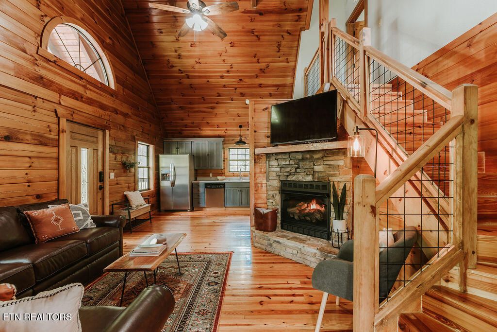 Photo of 1013 Street Of Dreams, Gatlinburg, TN 37738 (MLS # 1307420)