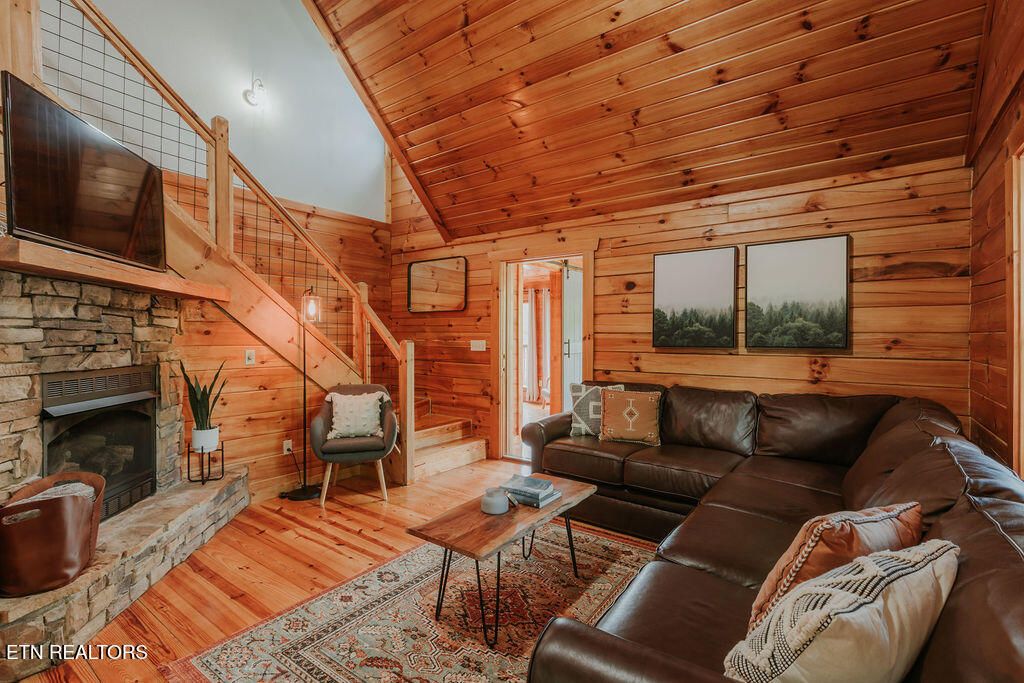 Photo of 1013 Street Of Dreams, Gatlinburg, TN 37738 (MLS # 1307420)