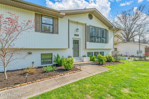 Tiny photo for 7634 Luscombe Drive, Knoxville, TN 37919 (MLS # 1334537)