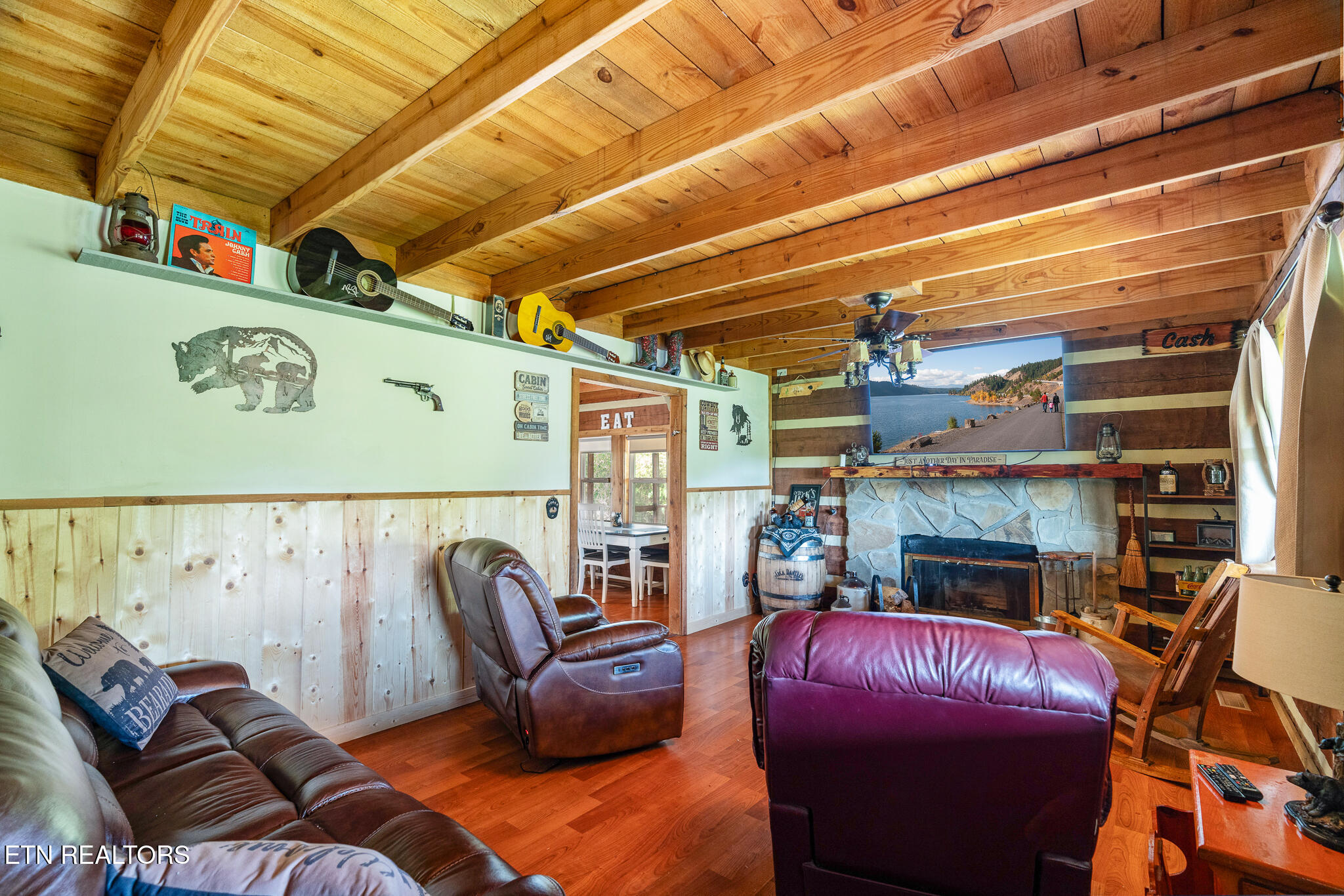 502 Lane Hollow Rd