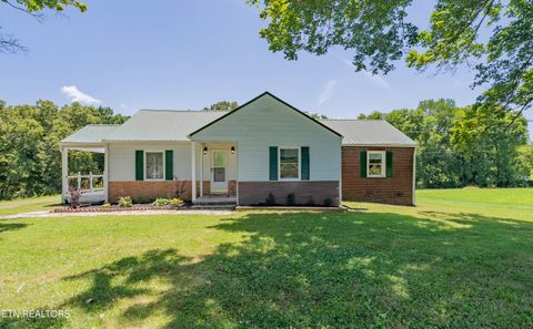 Photo of 10508 Asheville Hwy, Strawberry Plains, TN 37871 (MLS # 1347696)