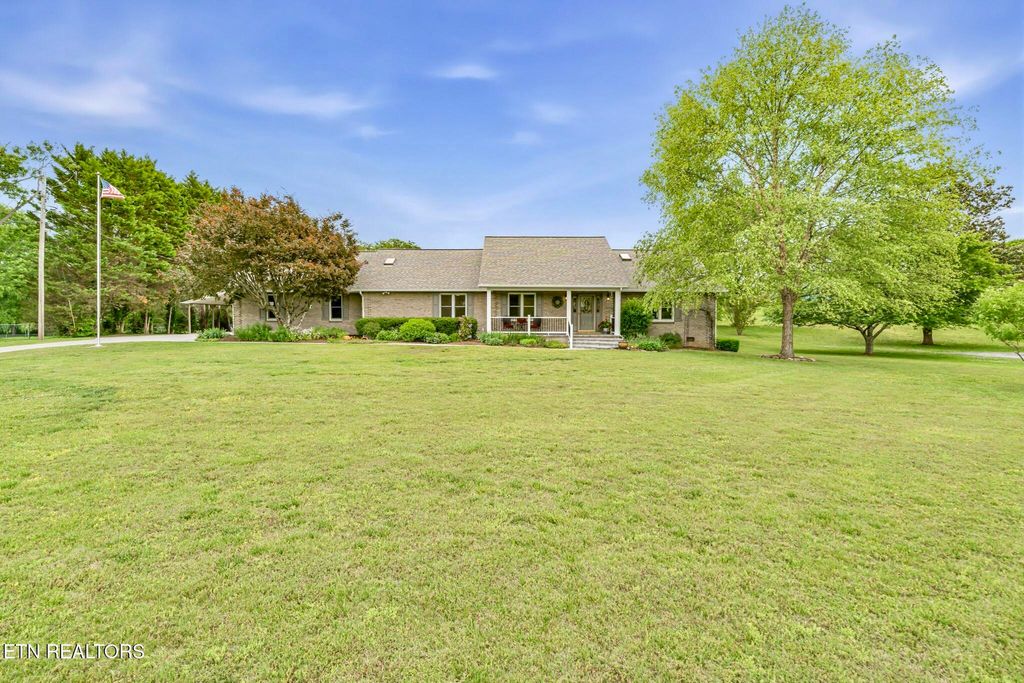 Photo of 3541 Peppermint Hills Drive, Maryville, TN 37804 (MLS # 1340421)
