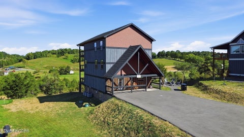Photo of 1128 Sanctuary Shores Way, Sevierville, TN 37876 (MLS # 1357555)
