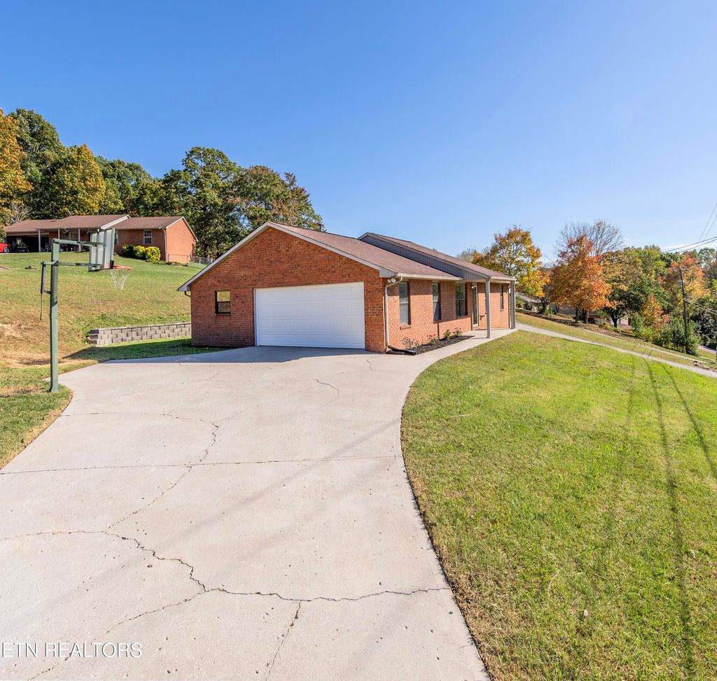 Photo of 4926 Stewart Ridge Rd, Knoxville, TN 37938 (MLS # 1319862)
