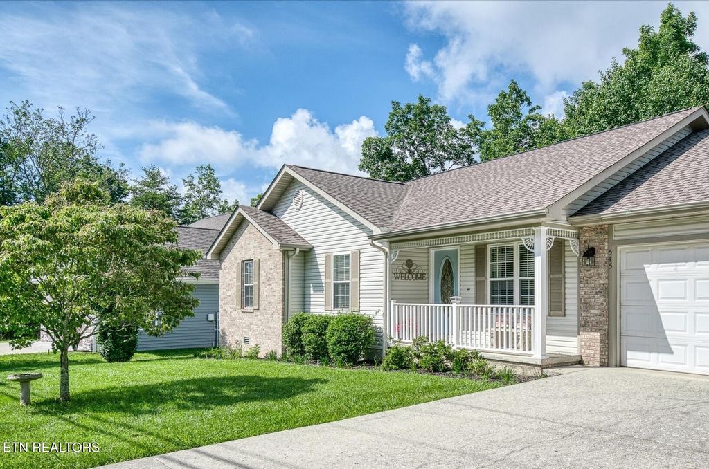 Photo of 545 Snead Drive, Crossville, TN 38558 (MLS # 1305690)