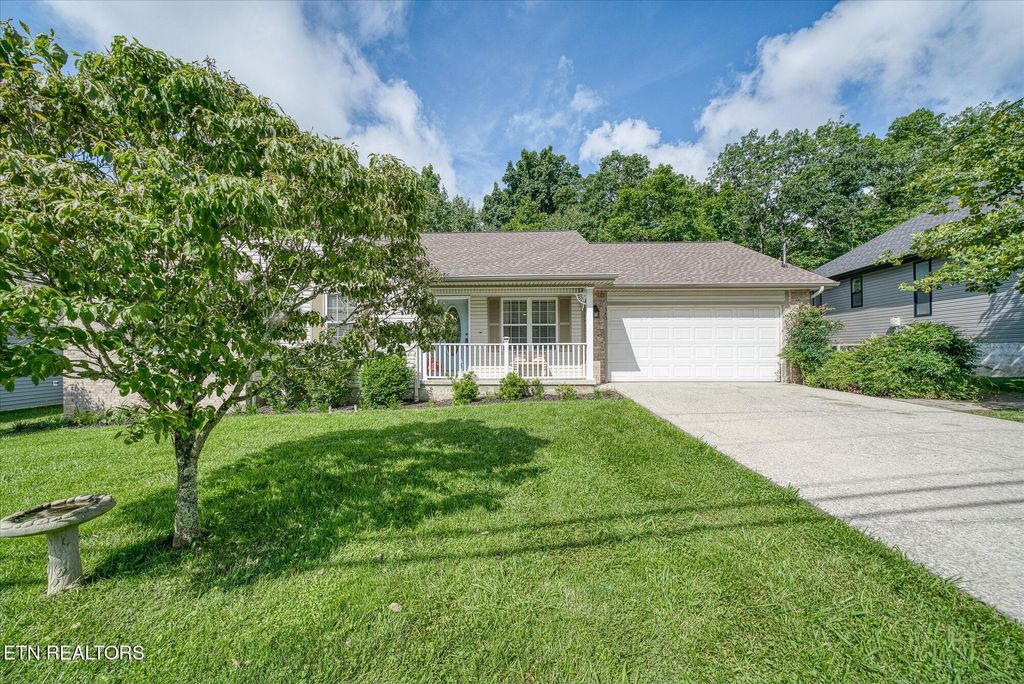Photo of 545 Snead Drive, Crossville, TN 38558 (MLS # 1305690)