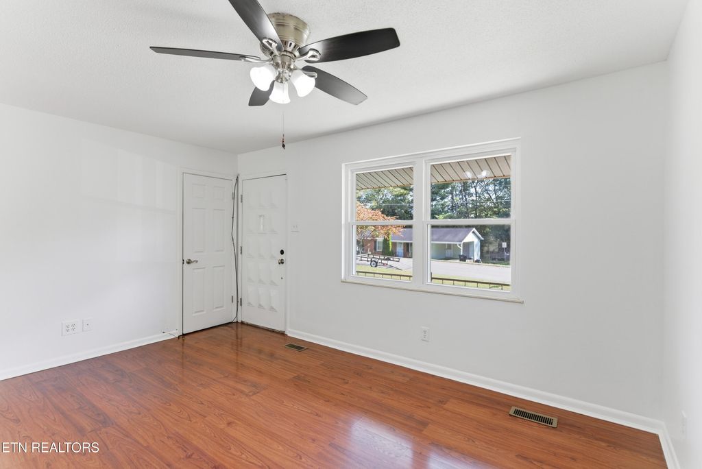 Photo of 3313 Cindy Lane, Knoxville, TN 37912 (MLS # 1318551)