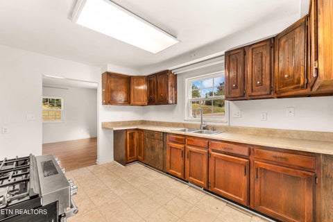 Tiny photo for 1208 Old Roane St, Harriman, TN 37748 (MLS # 1357768)