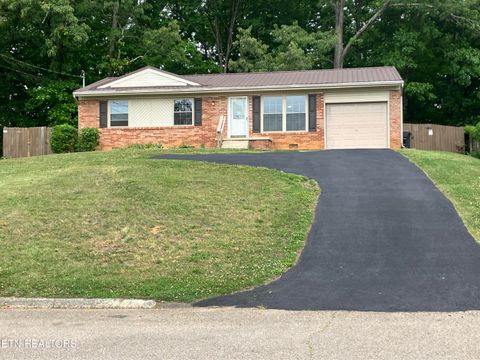 Photo of 6119 Cougar DR, Knoxville, TN 37921 (MLS # 1340492)