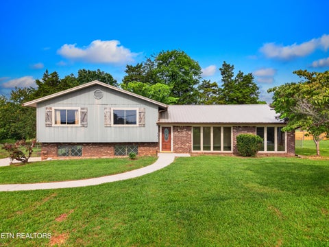 Photo of 481 Ravenwood Drive, Morristown, TN 37814 (MLS # 1345462)