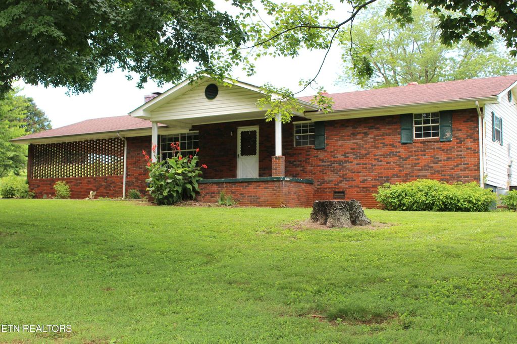 Photo of 241 Meadow Brook Rd, Sweetwater, TN 37874 (MLS # 1345419)