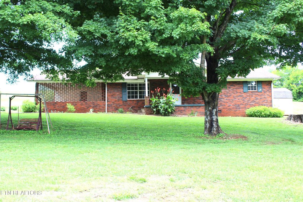 Photo of 241 Meadow Brook Rd, Sweetwater, TN 37874 (MLS # 1345419)
