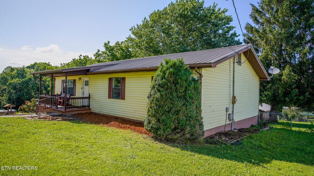Photo of 1440 Ratledge Rd, Friendsville, TN 37737 (MLS # 1305214)