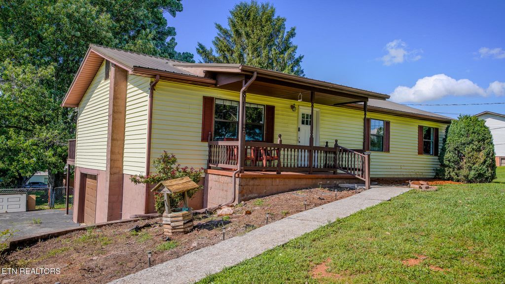 Photo of 1440 Ratledge Rd, Friendsville, TN 37737 (MLS # 1305214)