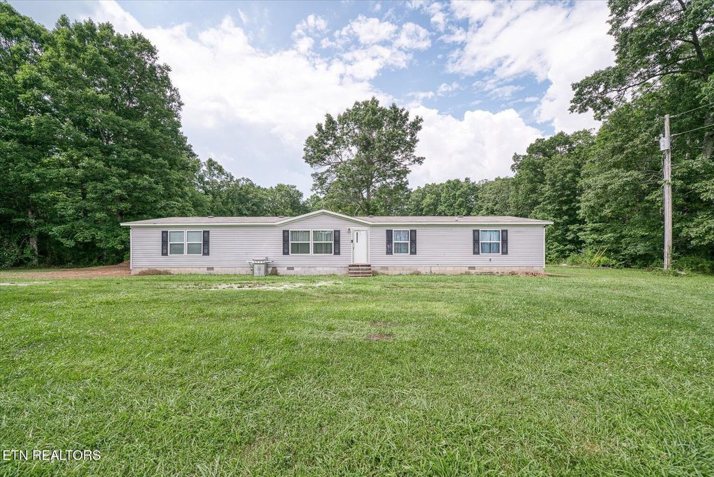 Photo of 90 Byers Lane, Crossville, TN 38571 (MLS # 1326000)