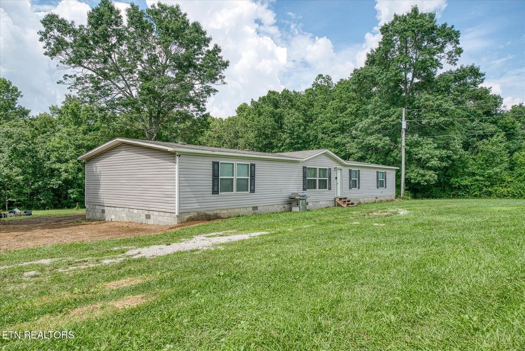 Photo of 90 Byers Lane, Crossville, TN 38571 (MLS # 1326000)
