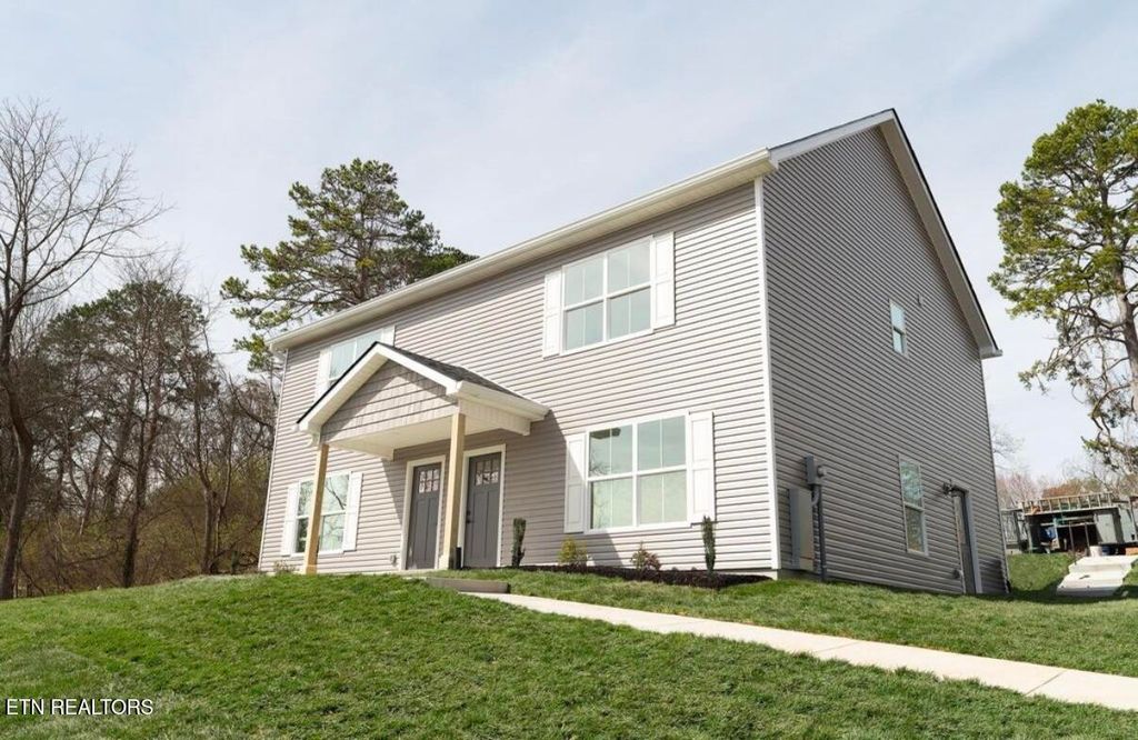 Photo of 1623 Francis Rd, Knoxville, TN 37909 (MLS # 1326037)