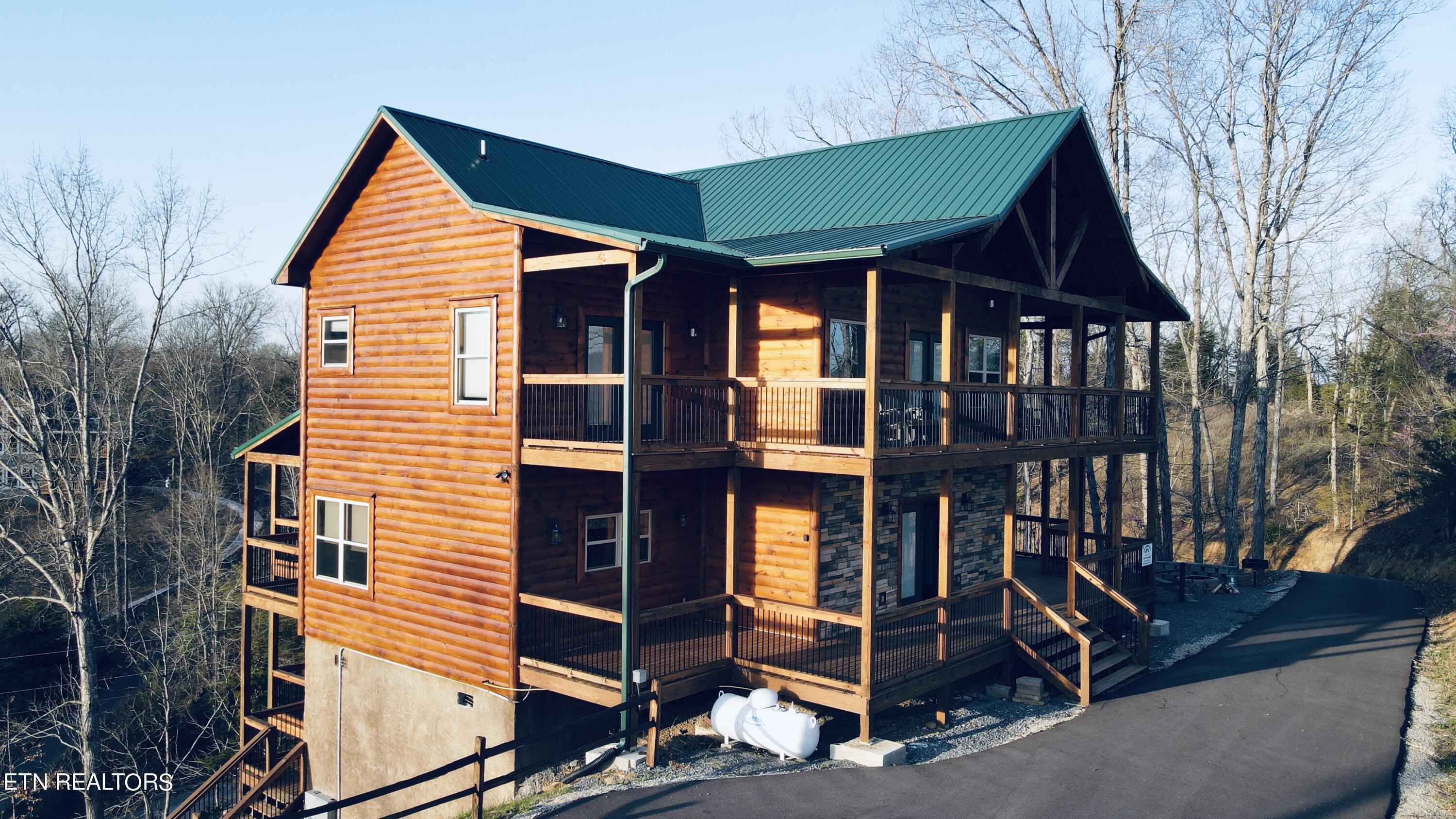 View Sevierville, TN 37876 house