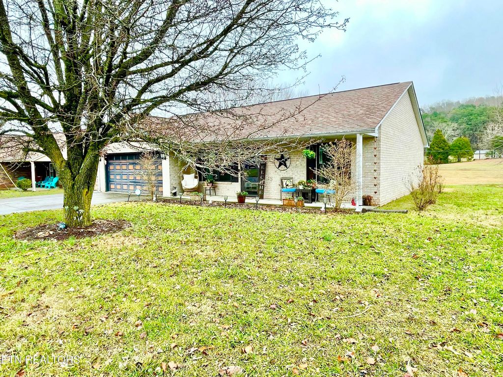 Photo of 7018 Alice Springs Lane, Corryton, TN 37721 (MLS # 1285712)