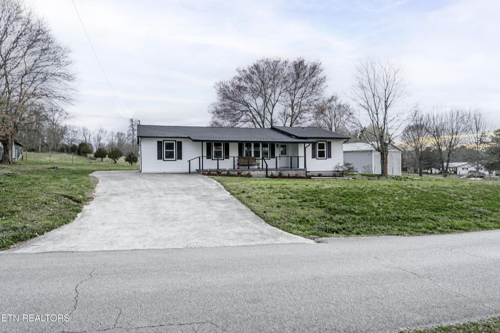 Photo of 229 Toomey Lane, Madisonville, TN 37354 (MLS # 1295778)