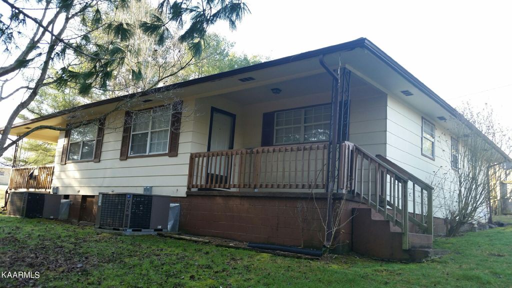 Photo of 426 Parliament Rd #2, Harrogate, TN 37752 (MLS # 1334753)