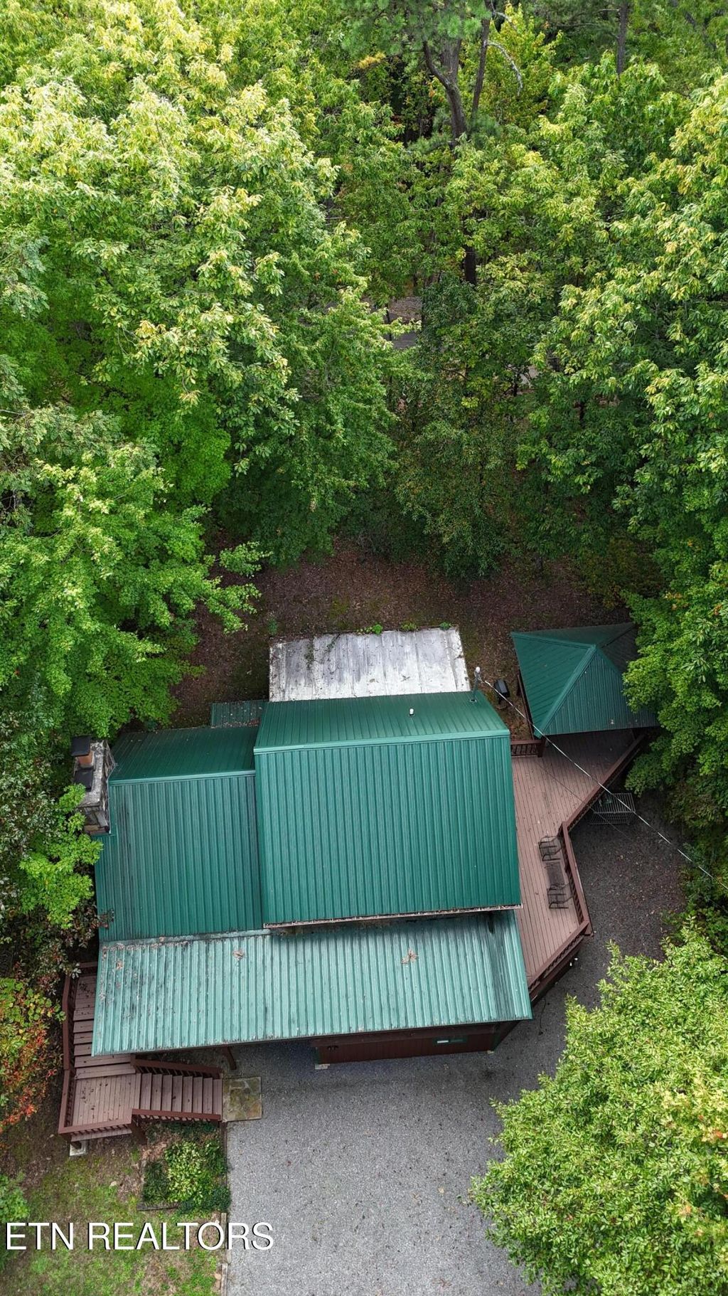 Photo of 2213 E View Drive, Sevierville, TN 37876 (MLS # 1323394)