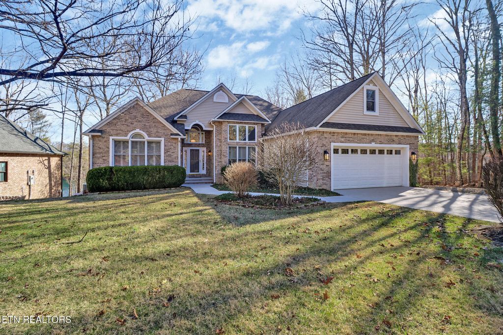 Photo of 26 Hunterwood Court, Crossville, TN 38558 (MLS # 1327216)