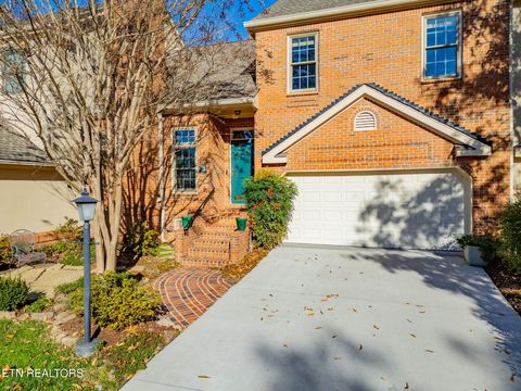 Photo of 916 Highland Point Drive, Knoxville, TN 37919 (MLS # 1322722)