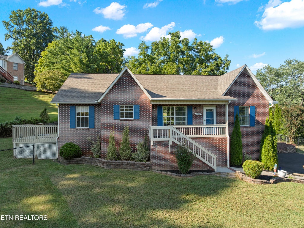 Photo of 1580 Pin Oak Drive, Morristown, TN 37814 (MLS # 1354159)