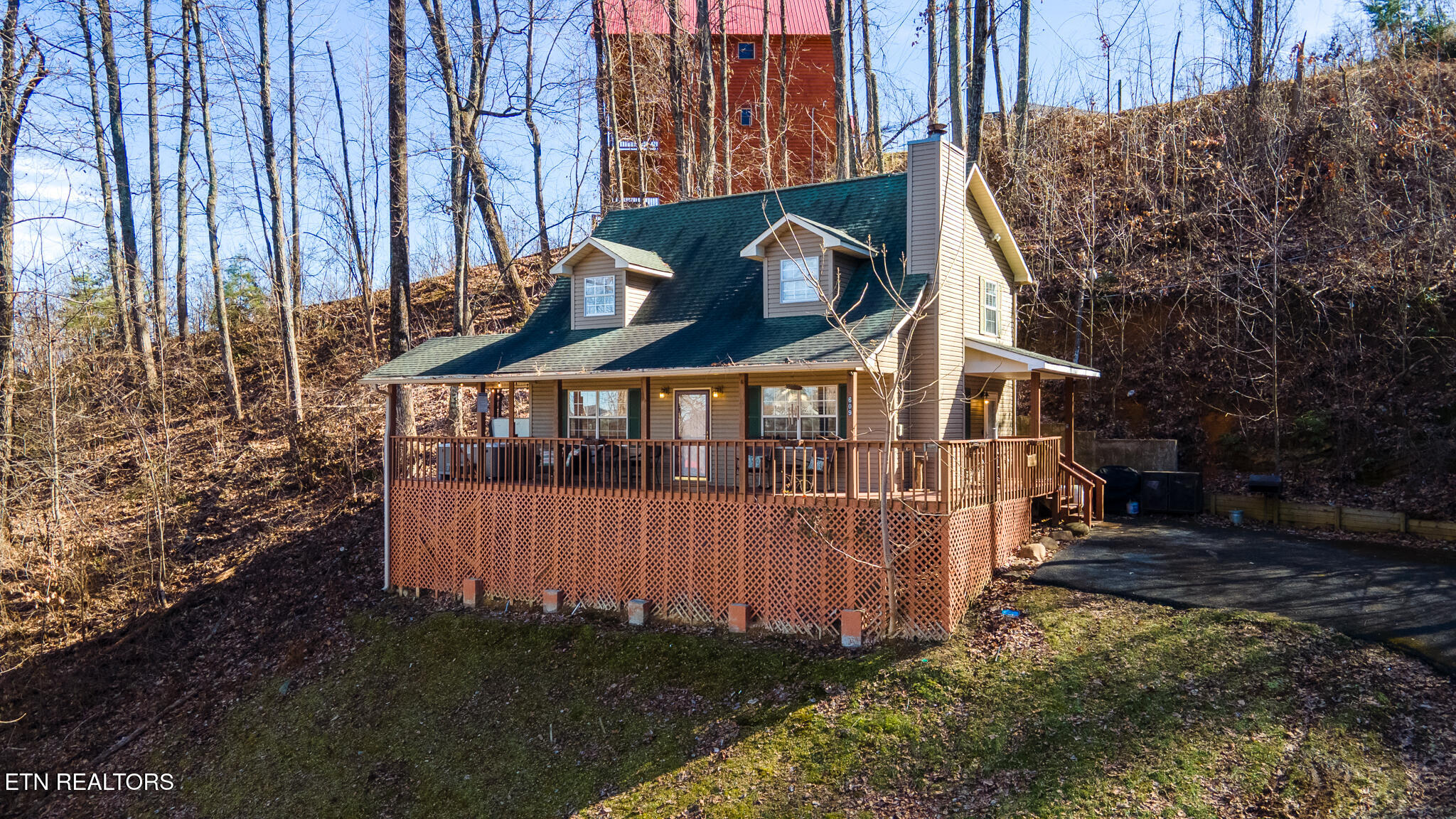 609 Sunset Lane