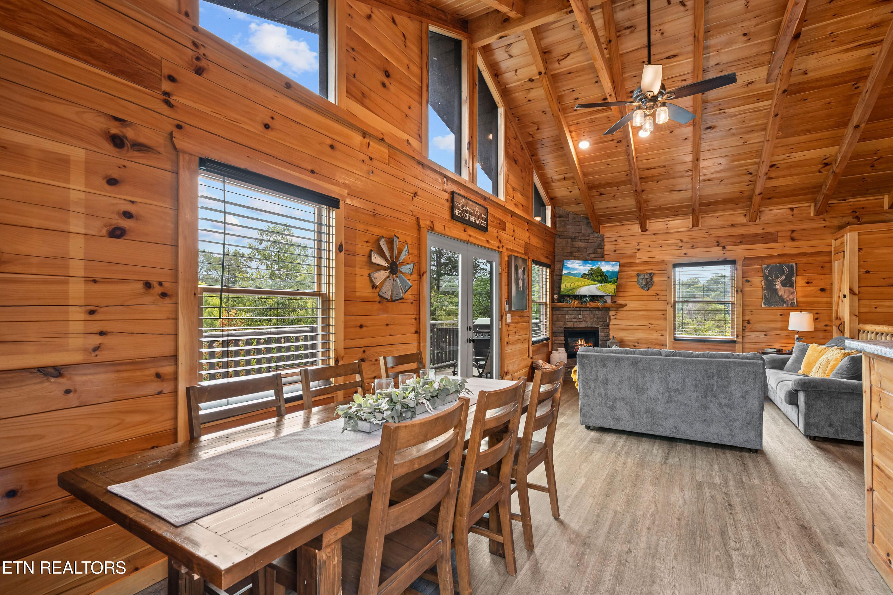 705 Rondayview Lane