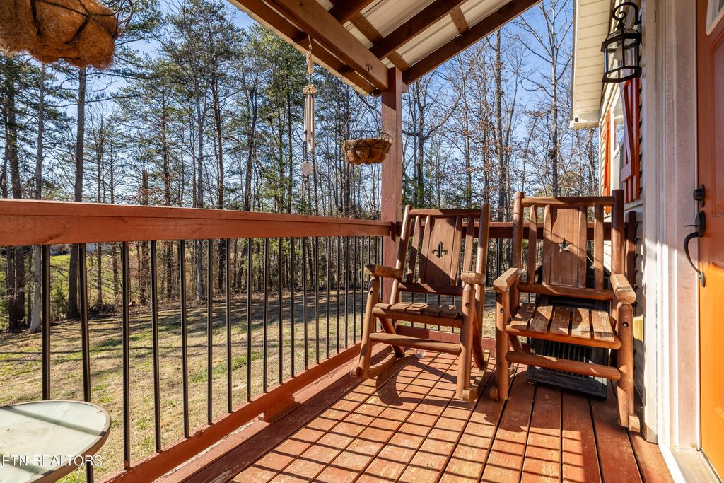 Photo of 877 Gamble Gap Rd Rd, Tellico Plains, TN 37385 (MLS # 1292413)