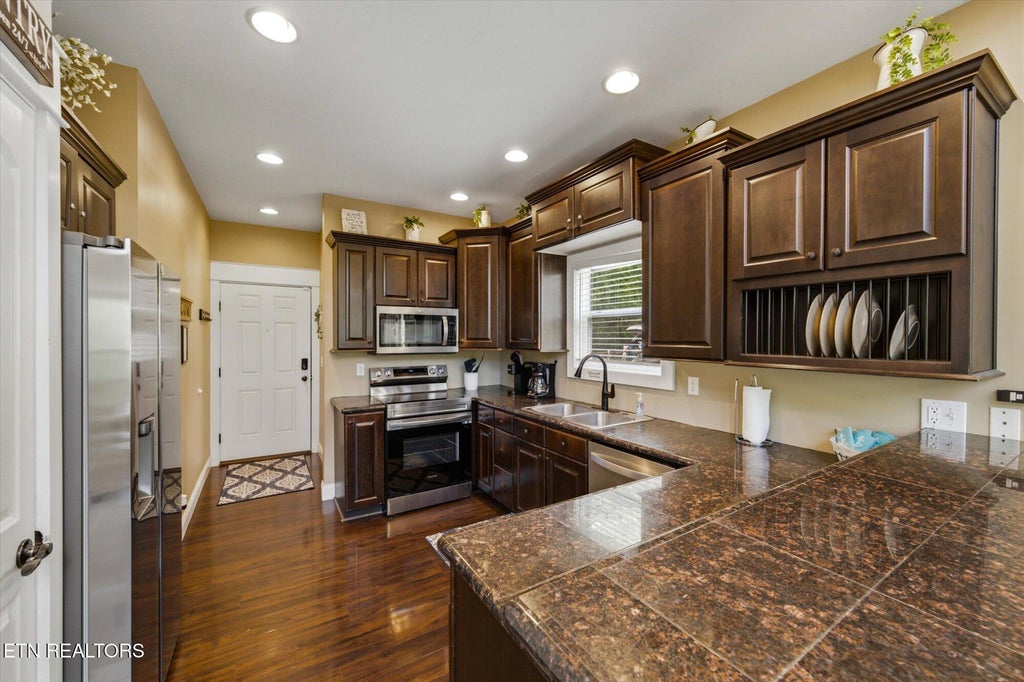 Photo of 125 Flat Lake Circle, Speedwell, TN 37870 (MLS # 1354341)