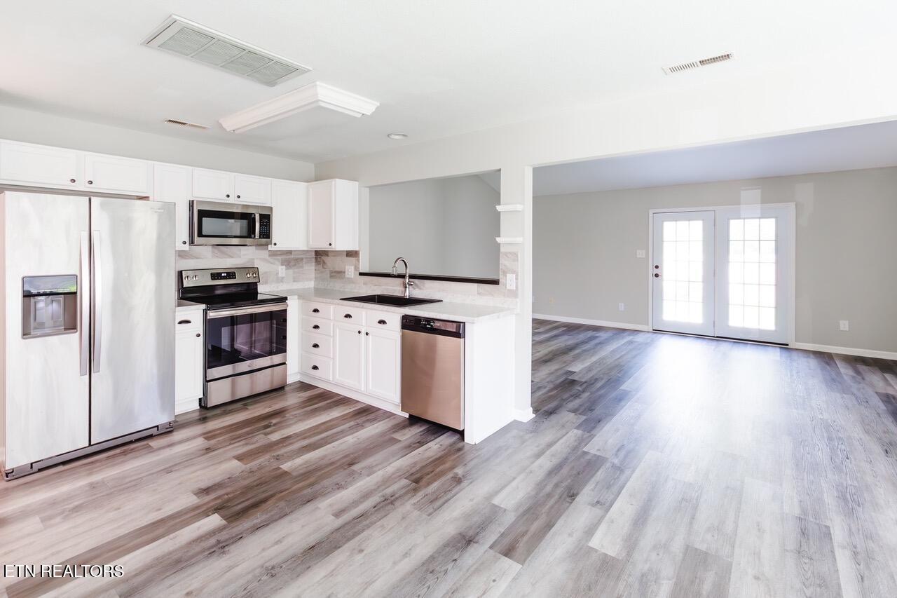 6972 La Christa Way