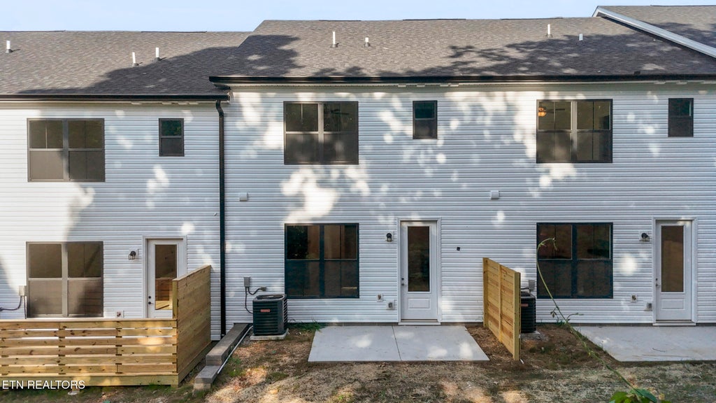 Photo of 8739 Chapman Trace Way, Knoxville, TN 37920 (MLS # 1354063)