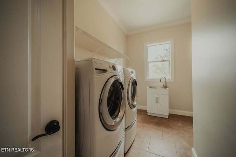 Tiny photo for 118 Luxury Lane, Dandridge, TN 37725 (MLS # 1321765)