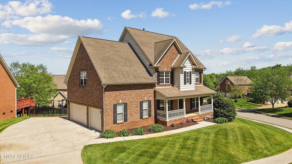 Photo of 12617 Weatherstone Drive, Knoxville, TN 37922 (MLS # 1337060)