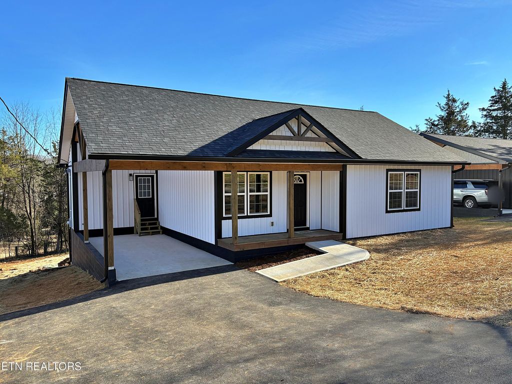 Photo of 176 Granby Lane, Harrogate, TN 37752 (MLS # 1324196)