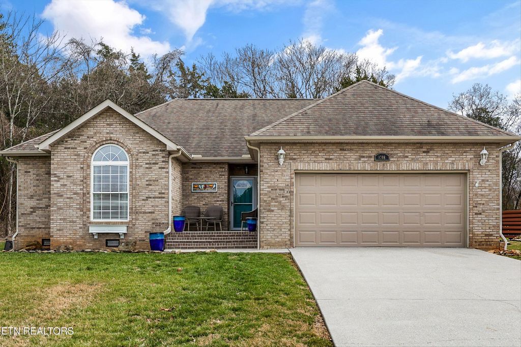 Photo of 1708 Arrowhead Blvd, Maryville, TN 37801 (MLS # 1330979)