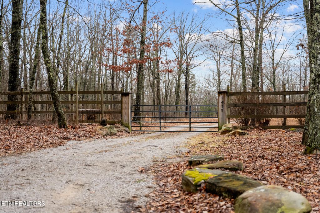 Photo of 1478 Mawila Ridge Rd, Crossville, TN 38555 (MLS # 1334446)