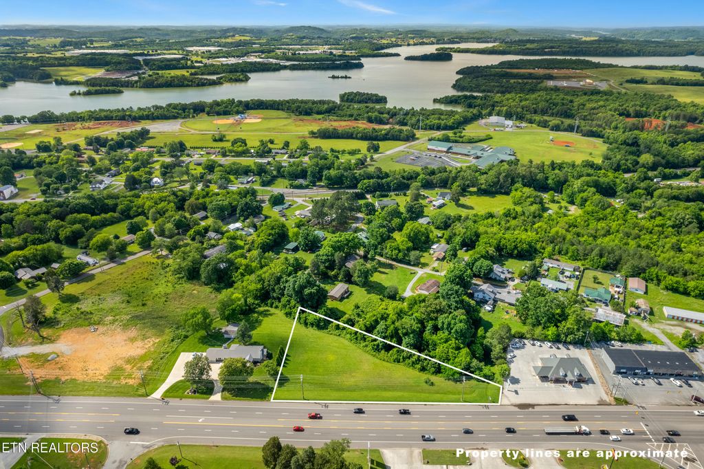 Photo of 1030 US-411, Vonore, TN 37885 (MLS # 1265265)