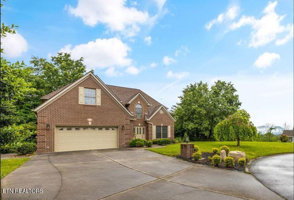 Photo of 704 Blue Dun Court, Pigeon Forge, TN 37863 (MLS # 1301397)