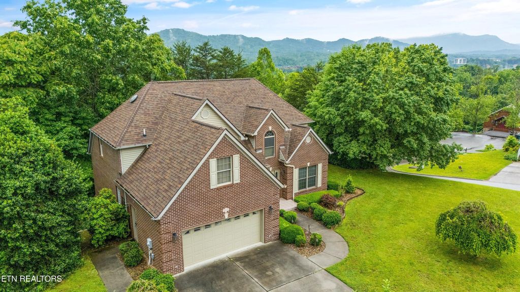 Photo of 704 Blue Dun Court, Pigeon Forge, TN 37863 (MLS # 1301397)