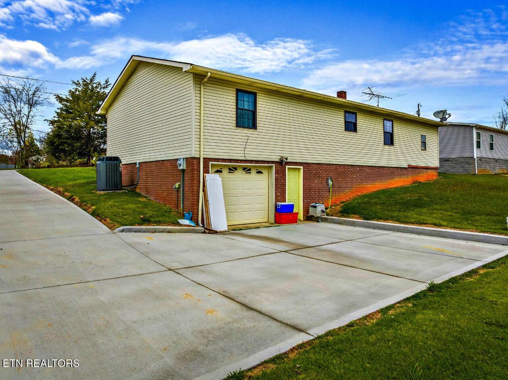 Photo of 1705 Corral Lane, Dandridge, TN 37725 (MLS # 1282739)