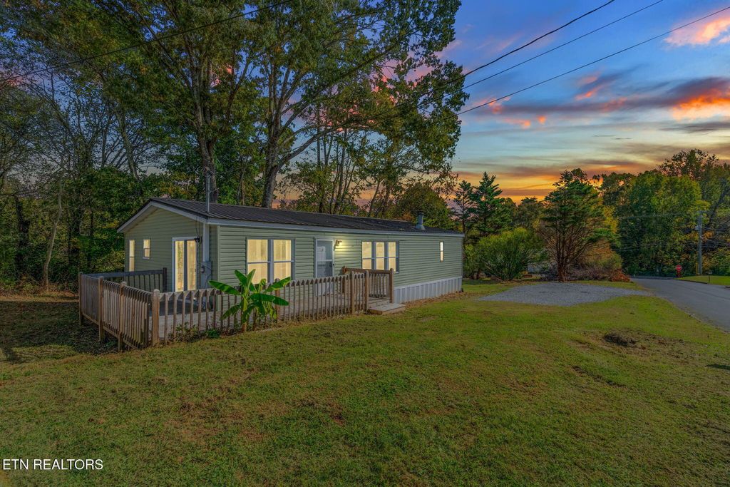 Photo of 4510 Winslow Drive, Strawberry Plains, TN 37871 (MLS # 1319354)