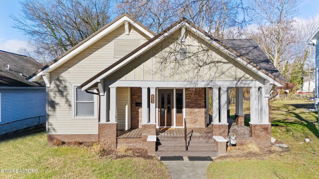 Photo of 2503 Jefferson Ave, Knoxville, TN 37914 (MLS # 1325061)