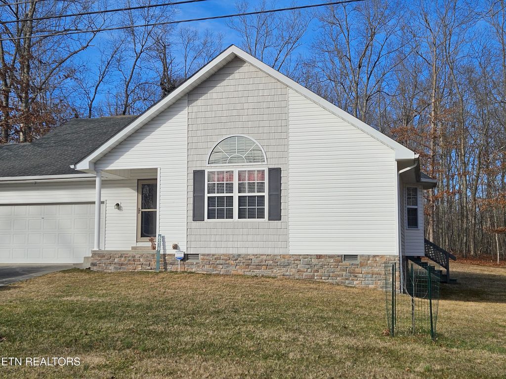 Photo of 6219 Osage Rd, Crossville, TN 38572 (MLS # 1328497)