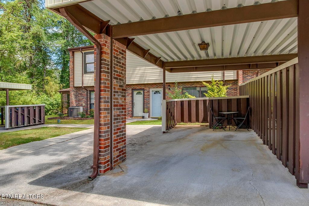 Photo of 140 Brandeis Lane, Oak Ridge, TN 37830 (MLS # 1312218)
